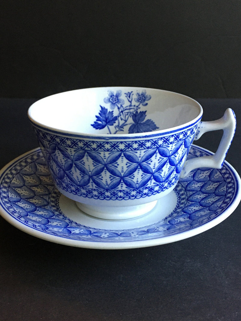 Spode Geranium Design Teacup and Saucer Blue and White flower spore