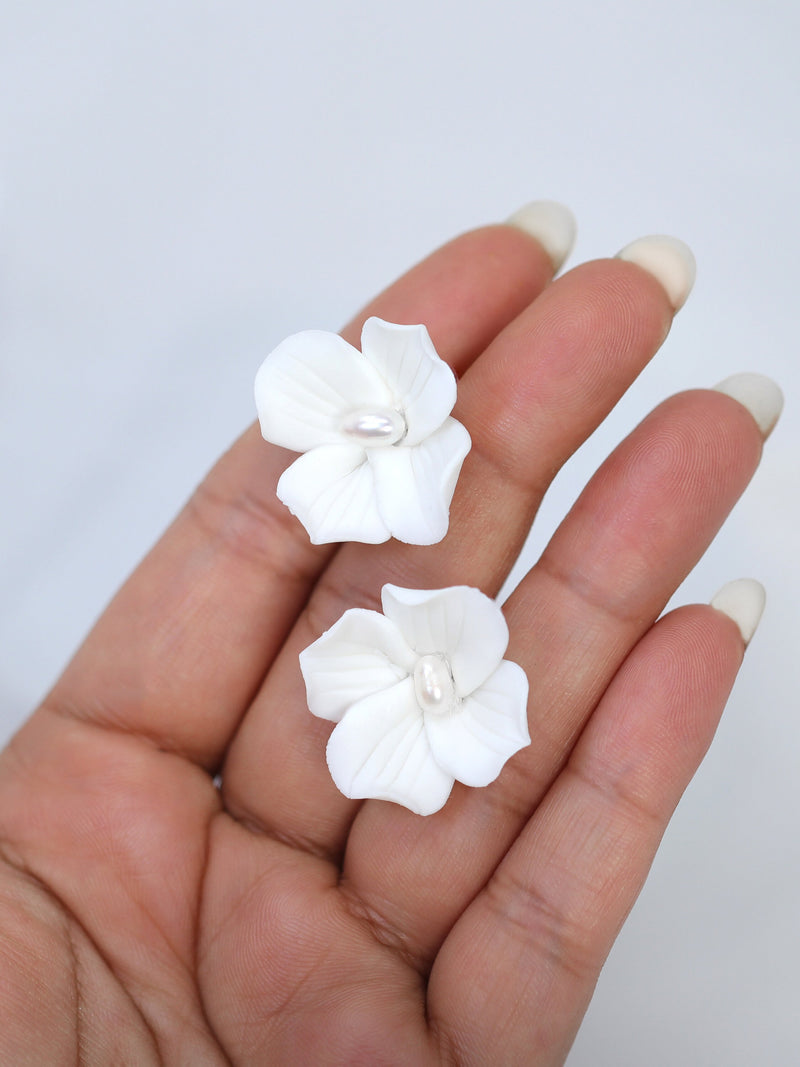 Clip on Ceramic White Flower Natural Pearl Stud Earrings, White Flower Bridal Earrings, Pearl Statement Earrings ANNIVERSARY