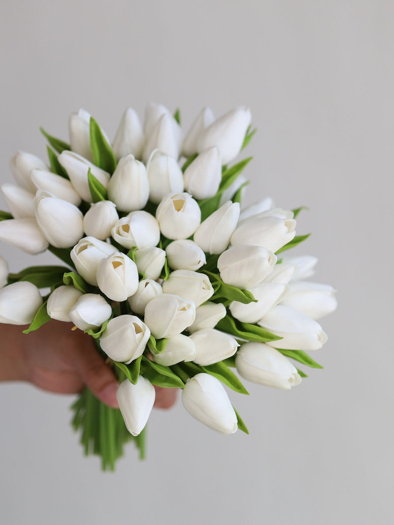 Artificial cream-white mini tulip bouquet with green leaves, hand-held bundle of 12 heads