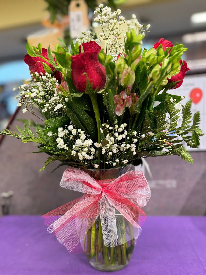 Fresh flower arrangement, celebrate special occasions with fresh FLOWER DELIVERY