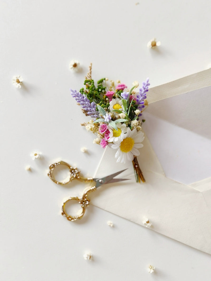 Daisy Boutonniere: Wildflower Lavender Corsage, Spring Wedding wedding flower