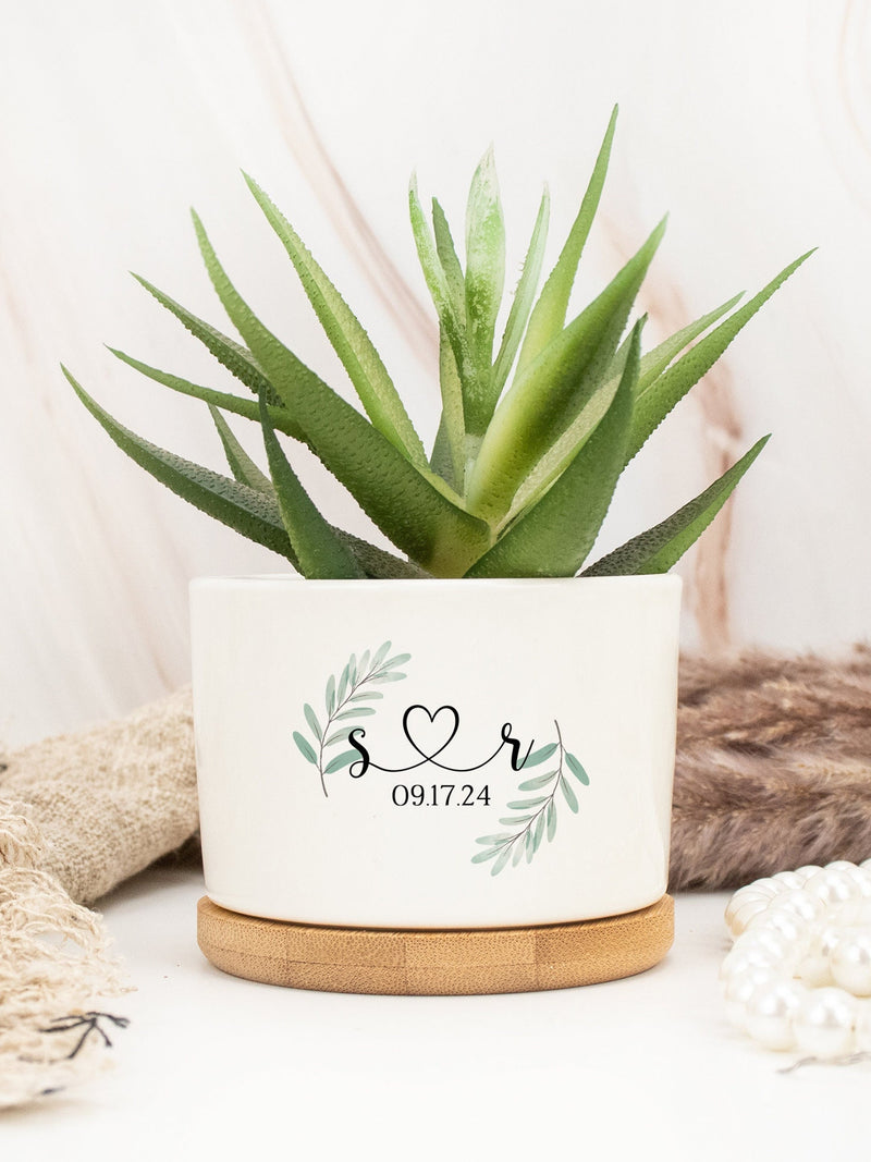 Custom Couple Gifts,Plant Pot for Couple, Anniversary Gifts, Flower Pot for Couple, Engagement Gifts,Gifts for Newlywed,Wedding Gifts ANNIVERSARY