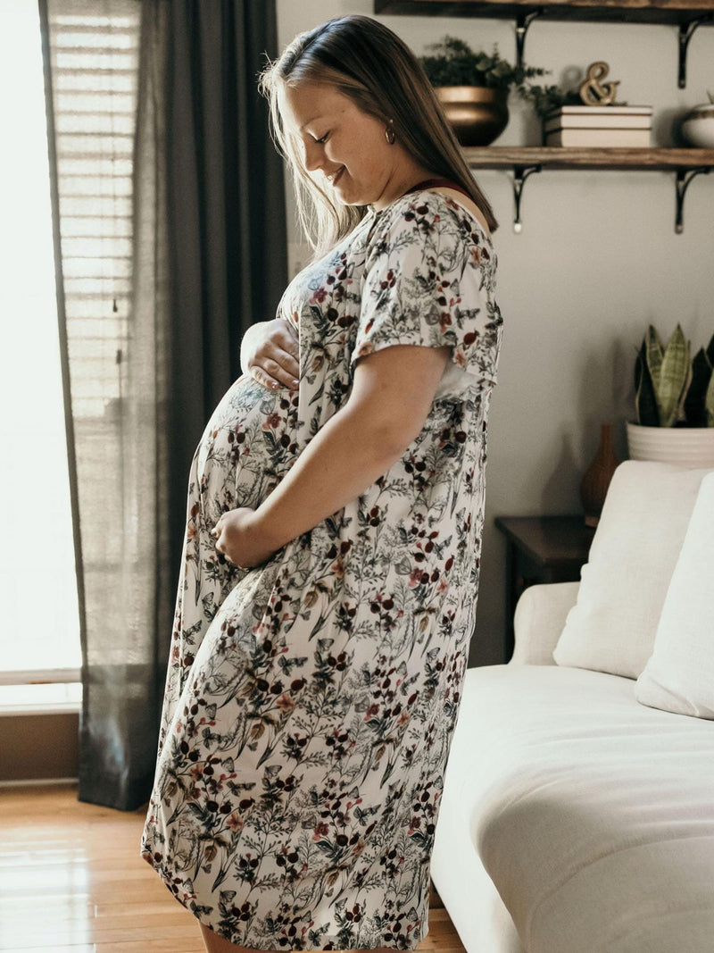Plus size maternity nursing gown, floral print, short sleeves with nursing access