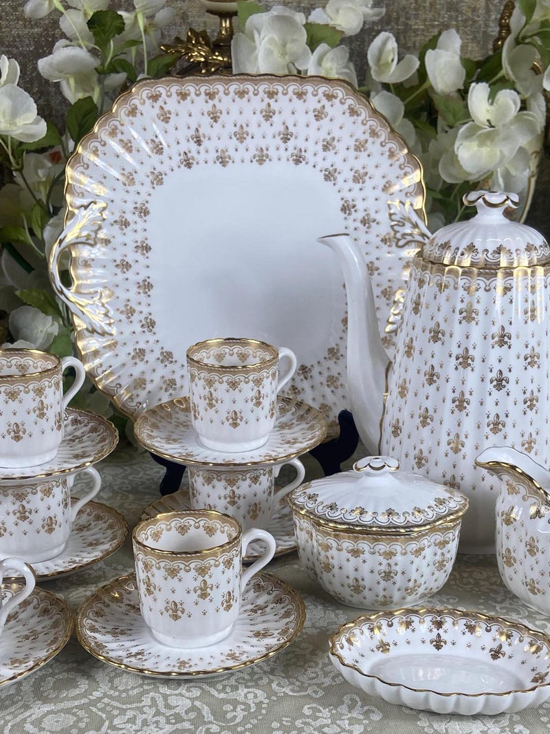 Spode Fleur de Lys coffee set flower spore