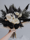Black and white ivory bouquet/Gothic bouquet/Black Ivory White wedding/Halloween Dark flowers bouquet/Dried black bouquet/Bridesmaid bouquet Bouquet