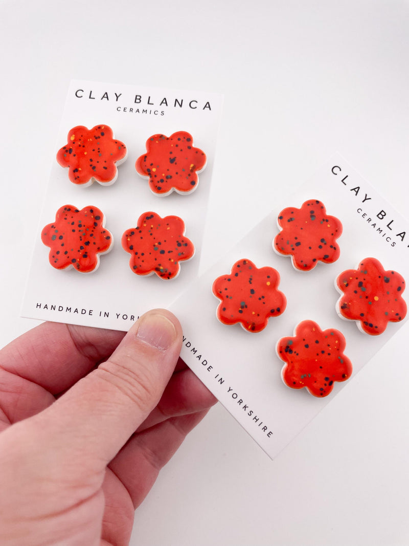Small flower magnets, vibrant speckled orange - fridge magnet, refrigerator magnet, home warming gift, office supplies, calendar magnets house warming flower