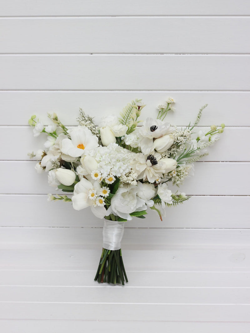 White bridal bouquet Spring summer flowers  Faux bouquet with anemones and tulips, daisies Wildflowers white bouquet Bouquet