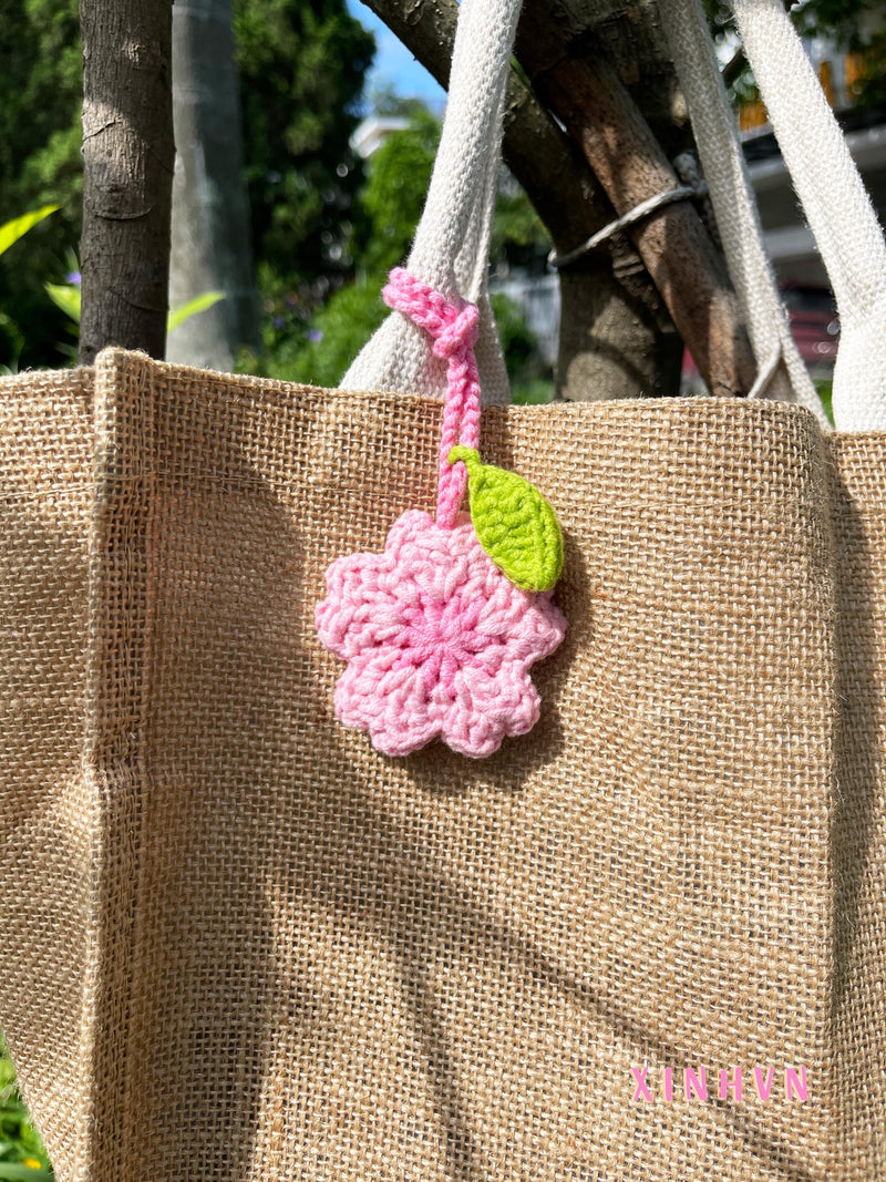 Crochet sakura flower bag charm , cherry blossom flower bag charm,  bag decor, gift for lovers, gift for women FLOWER DELIVERY