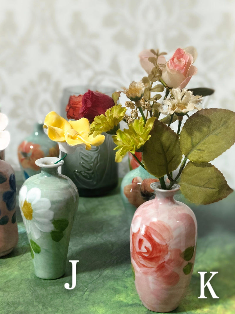Handmade Ceramic Floral Vase: Textured Glaze, Minimalist Decor (Set of 2, Random Delivery) FLOWER DELIVERY