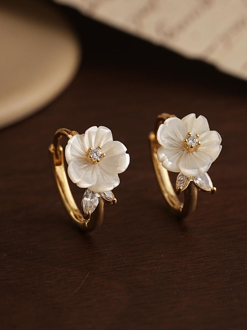 Mother of Pearl Flower Hoop Earrings,Dainty Floral Pearl Hoop Earrings,Gold Huggie Earrings,Bridal Earrings,Engagement Gifts,Bridesmaid Gift FLOWER DELIVERY