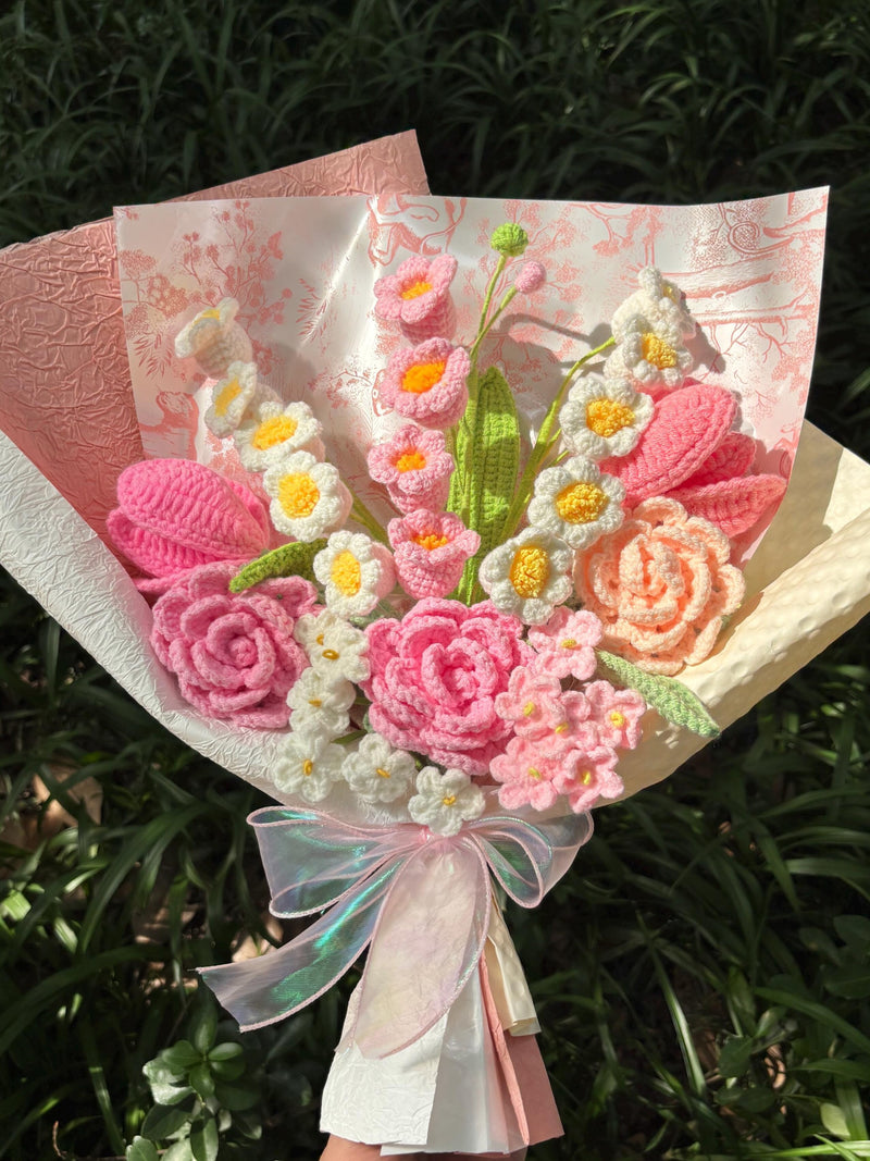 Handmade Crochet Flower Bouquet, Pink Rose Yarn Flowers, Unique Gift for Graduation, Birthday, Teacher Appreciation, Mom, Wife birthday flower