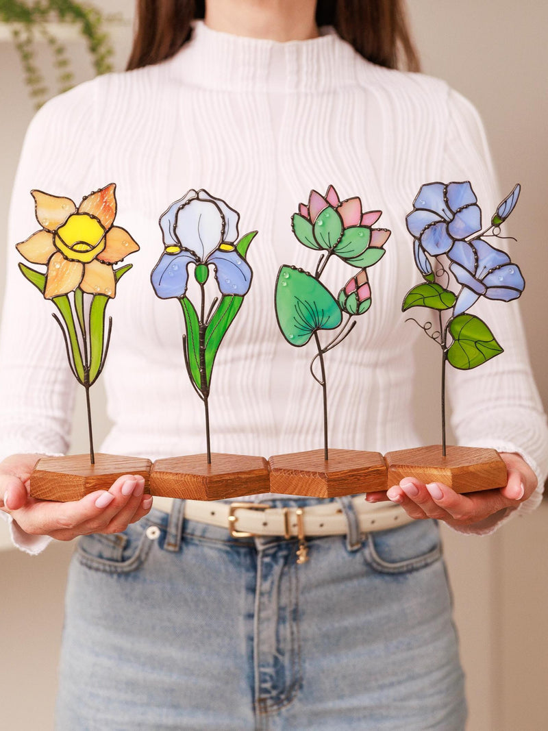 Stained Glass Birth Flower Plant Stake Ð Handmade Mothers day Gift ANNIVERSARY
