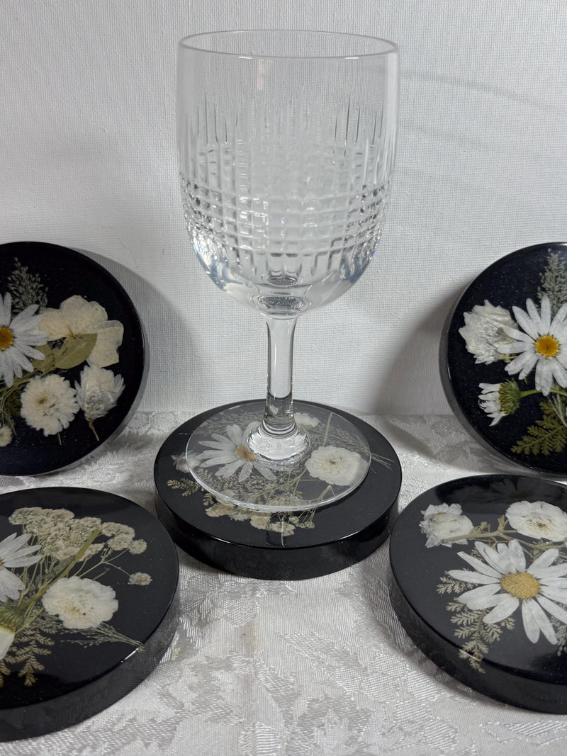Floral resin coasters, real pressed dry flowers, black coasters house warming flower