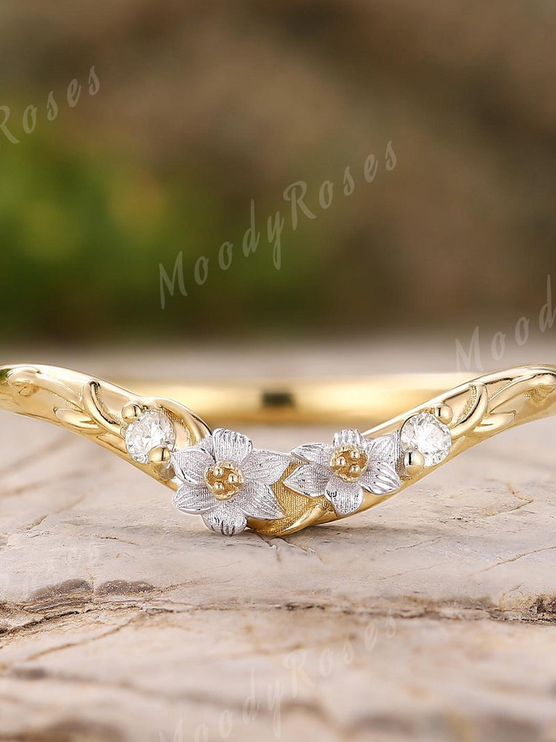 Unique Floral Wedding Ring, Carved Flower & Leaf Gold Wedding Band, Birthday flower Ring, Two Toned Gold Ring, Flower Stacking Ring For Her birthday flower