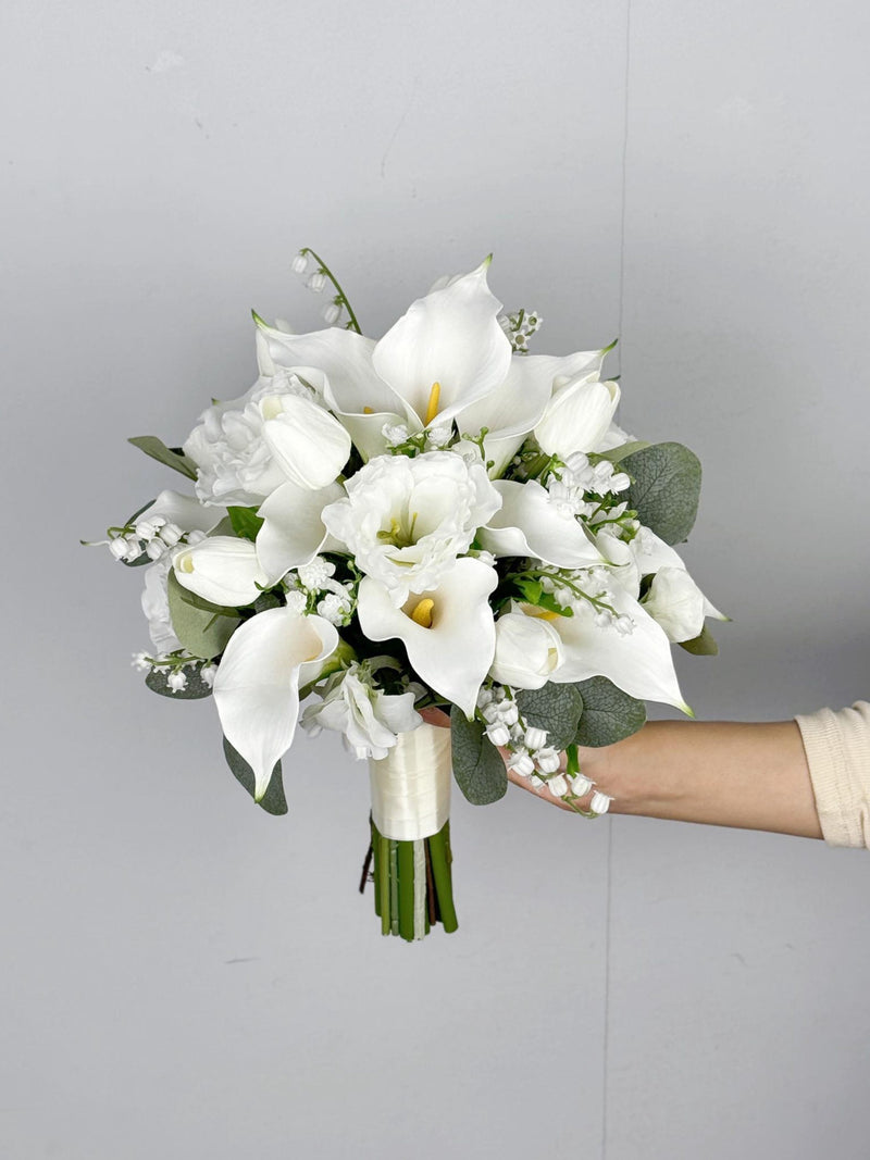 Calla Lily Bouquet, Rustic Wedding Flower, Elopement Bouquet, Travel Wedding, Made with Lily of Valley, Baby's Breath and Lisianthus wedding flower