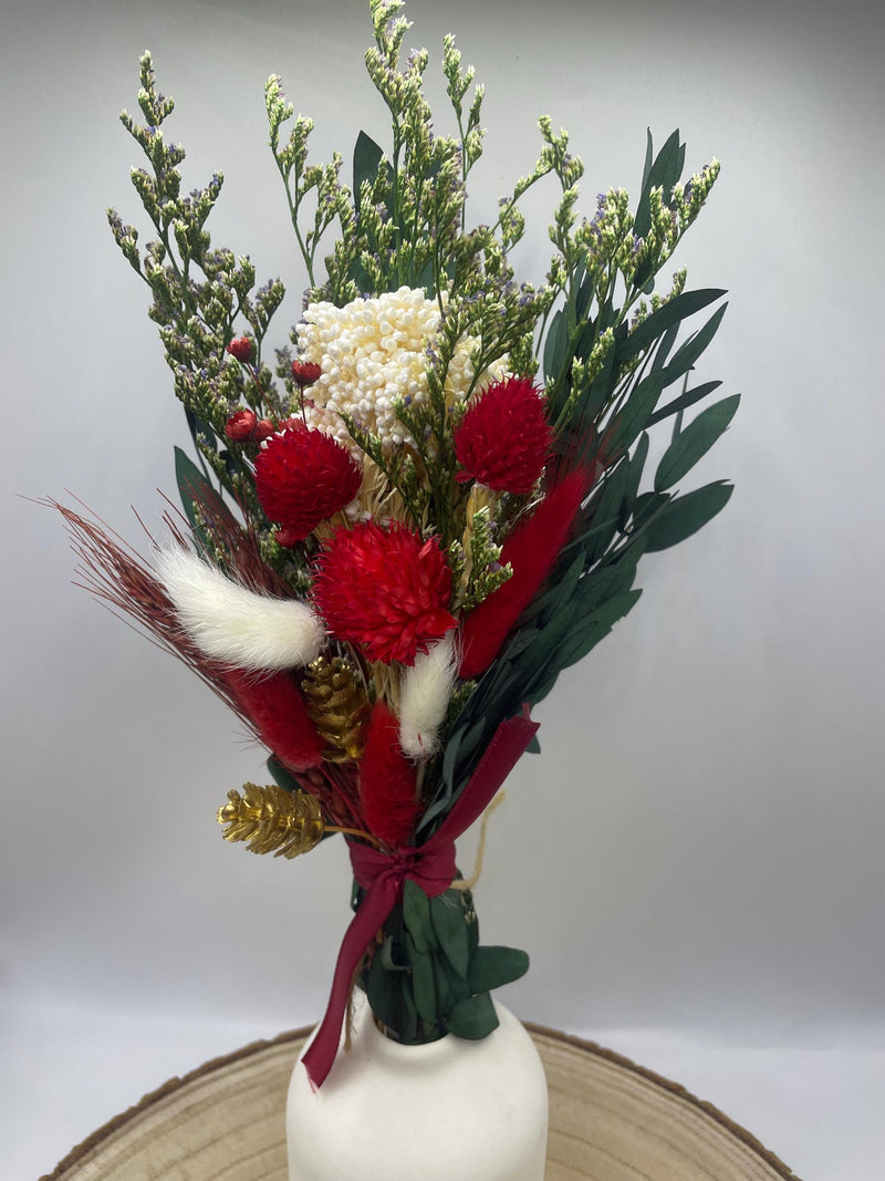 Christmas  Valentines Dried Flowers bright beautiful festive Letter box delivery size FLOWER DELIVERY