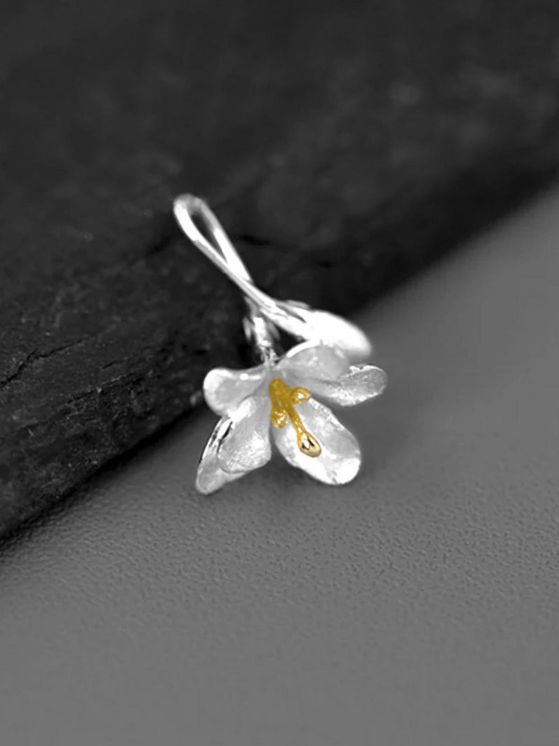 Silver Freesia Flower Charm ¥ 17x12mm Delicate Small Pendant ¥ Sterling Silver 18k Gold Plated Stamens ¥ Tariff Free Delivery to USA FLOWER DELIVERY