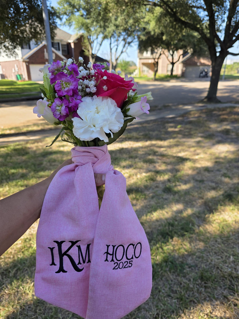 Custom Monogrammed Bouquet Sash for Homecoming & Prom Ð Personalized Burlap Ribbon Flower Wrap Ð Prom 2026 Graduation Keepsake FLOWER DELIVERY