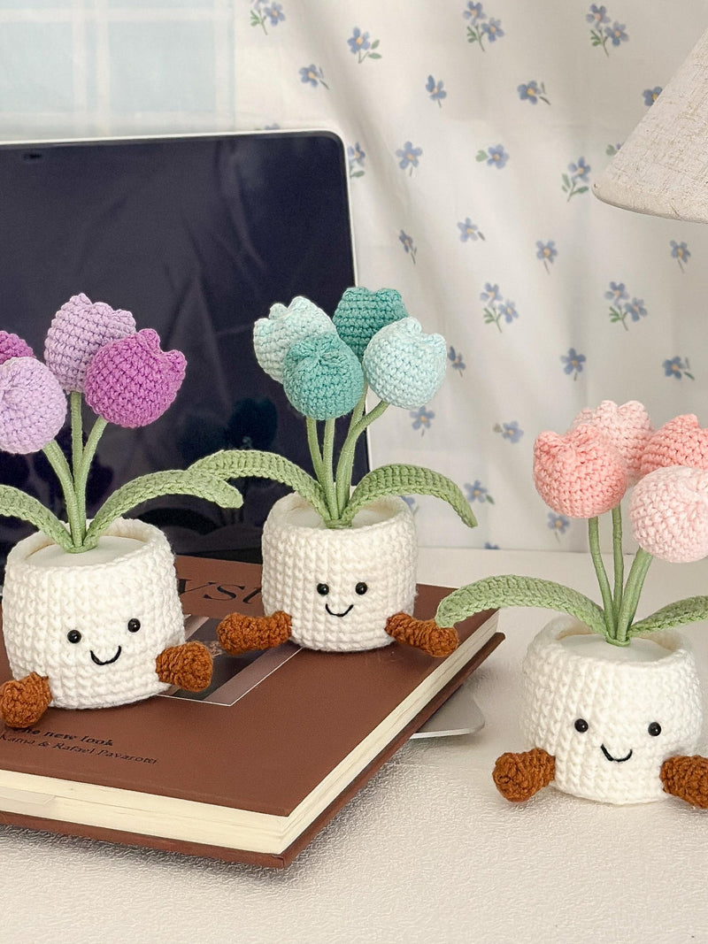 Crochet Tulip in Cute Pot / Handmade Mini Potted Plant Ð Kawaii Room & Office Decor  Cute Gift for Her, Girlfriend, Colleague birthday flower