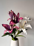Real Touch Moisturizing Lily Artificial flower Silk Lily Bouquets , Wedding Centerpieces Arrangement, Fake Flower Lily Home Decoration FLOWER DELIVERY