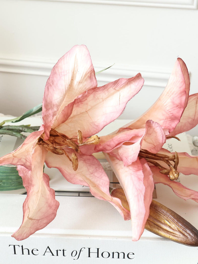Blush Pink Lily with Bud Stem Ð High Quality Artificial Flower/Home Decor/Wedding Bouquet/Arrangement/Event/DIY Flora/Elegant/Luxury/Gifts Bouquet