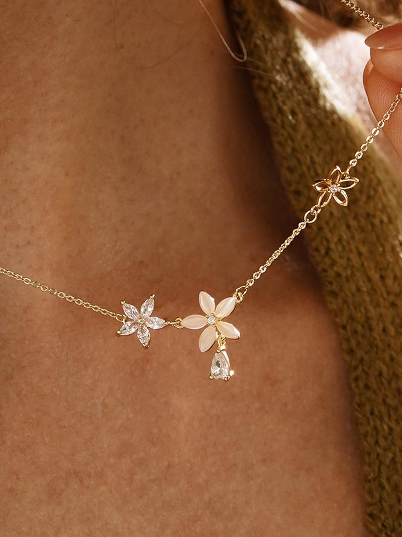 Dainty Flower Diamond Necklace, Minimalist Lucky Flower Necklace, Wedding Floral Necklace, Gemstone Jewelry, Birthday Gift, Bridesmaid Gift ANNIVERSARY