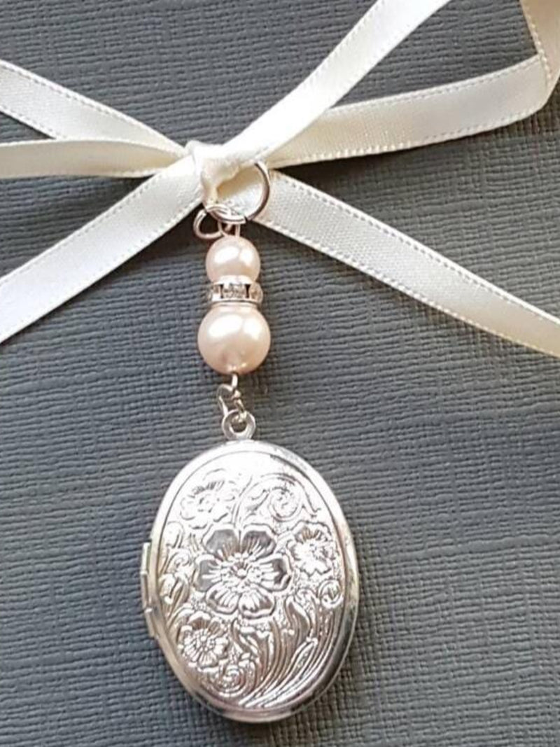 Wedding Bouquet Photo Charm Bridal Charm Oval Silver Bouquet Locket with pale Pink Pearls and Organza gift bag. Bouquet