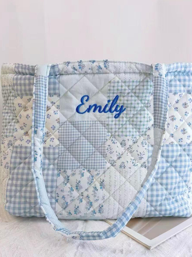 Custom Quilted Floral Tote Bag,Embroidered Beach Bag,Bridesmaid Gift Bags,Monogram Bag, Bachelorette Party Bag,Bridesmaid Proposal birthday flower