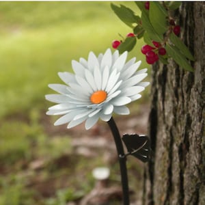 Metal Daisy ¥ Iron Anniversary ¥ 6th Anniversary ¥ Hand Forged ¥ Wrought Iron ¥ Blacksmith ¥ Personalized Gift ¥ Valentines Day