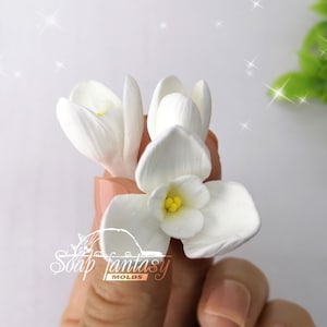 Snowdrop mini 3-flower silicone soap mold with three white flower shapes