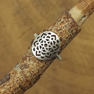 Sterling silver mandala flower cutout ring, boho style with openwork design