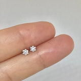 Sterling Silver Teeny Tiny Flower Percing/Cartilage Stud Earring ¥ Tragus Stud ¥ Perfect Gift Idea ¥ Minimalist stud ¥ Dainty CZ Flower Stud