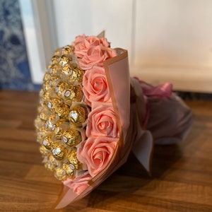 Hand-tied bouquet with Ferrero Rocher chocolates and pink roses