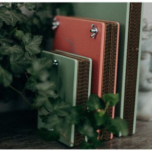 Large flower press kit with hinged plates and lattice panels, terracotta and green