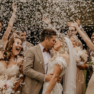 White biodegradable rice-paper water-soluble confetti for weddings