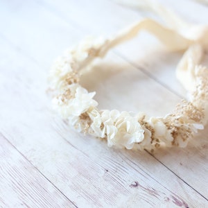 Cream dried baby’s breath flower crown halo wreath with delicate blooms