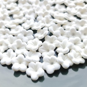 White fondant mini flower cake toppers, set of small flower shapes