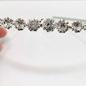 Silver crystal headband with linked round rhinestones