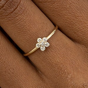 Alondra dainty gold diamond flower ring with small round diamond cluster