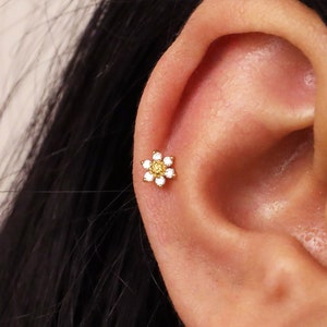 Sterling silver tiny flower flat-back labret stud earring for tragus