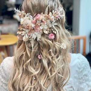 Pink and white dried flower hair comb with gold-tone stems for bridal hairstyles