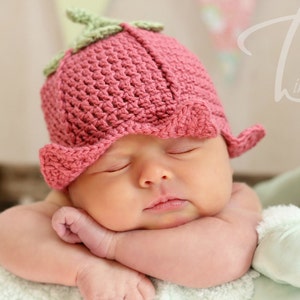 Pink crochet flower fairy hat for newborn photo prop with tied ends