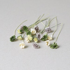 7-10 mm / 40  Mixed Paper  flowers