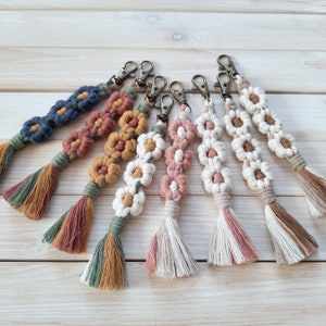 Daisy Macrame Keychain Flower Chain, Key Accessories Sunflower Keychain, Boho Handmade