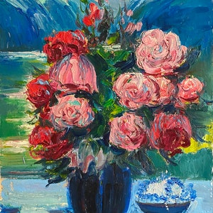 Original oil painting of a bouquet of pink and red flowers in a dark vase