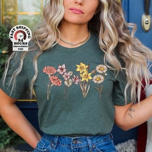 Women's dark green birth flower graphic T-shirt, crew neck, short sleeves