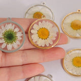 5Pcs Gold Plated Round Pressed Flower Charm Pendant, Cute Small Daisy Flower Glass Charm for Necklace Earring Jewelry Making Supply(CC-039)