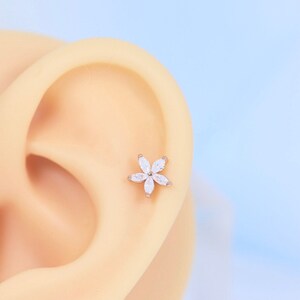 White crystal flower stud earring for cartilage piercing