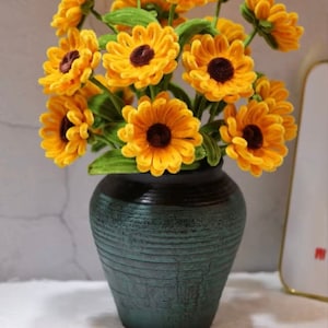 Sunflower pipe cleaner DIY kit: bright yellow faux sunflower blossoms on green stems