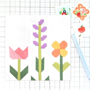 Quilt block PDF pattern with wildflowers: tall stem and five petal flower block